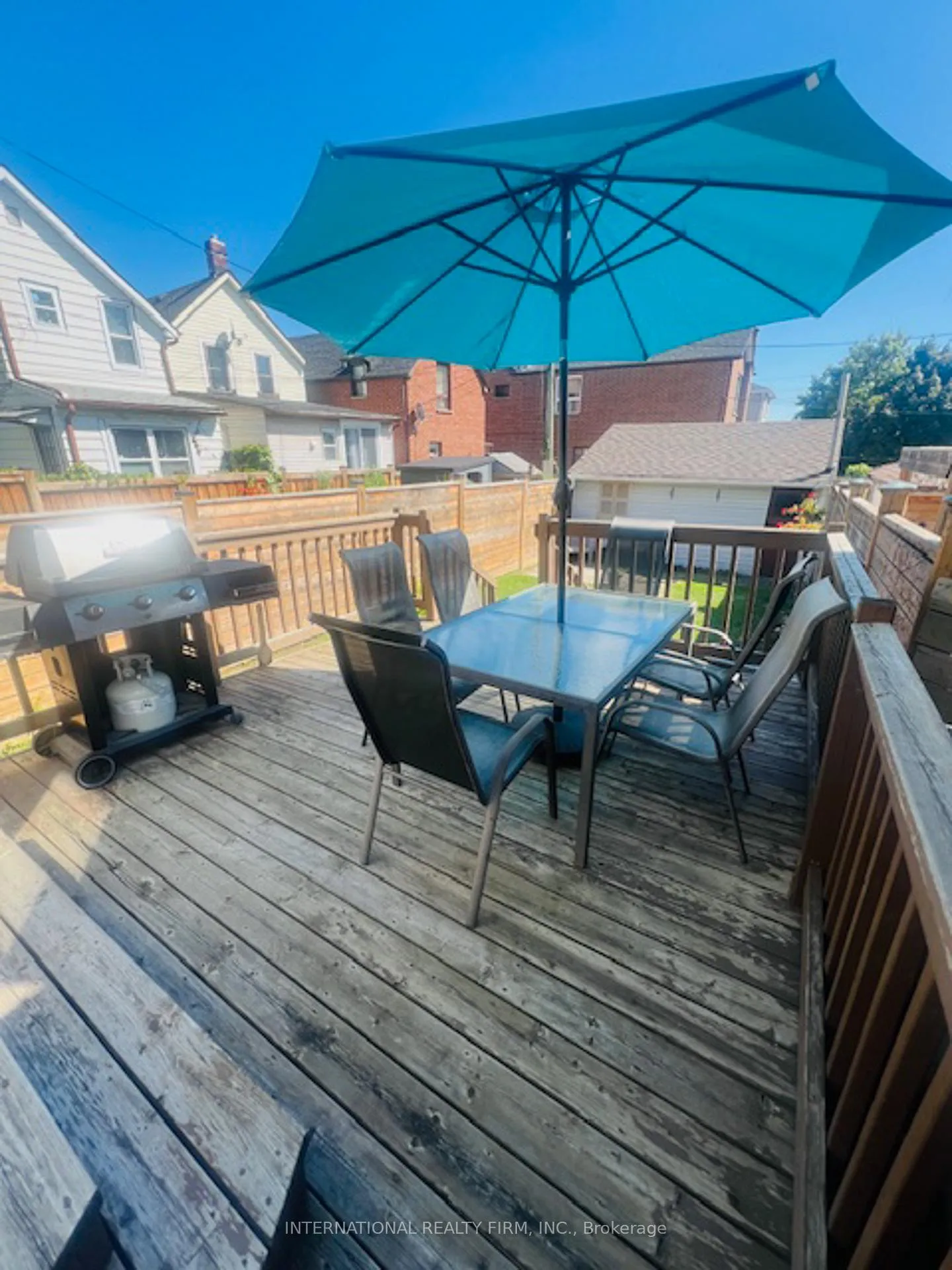 Photo 2 of 25 Teignmouth Avenue, Toronto, Caledonia-Fairbank — HOMEH