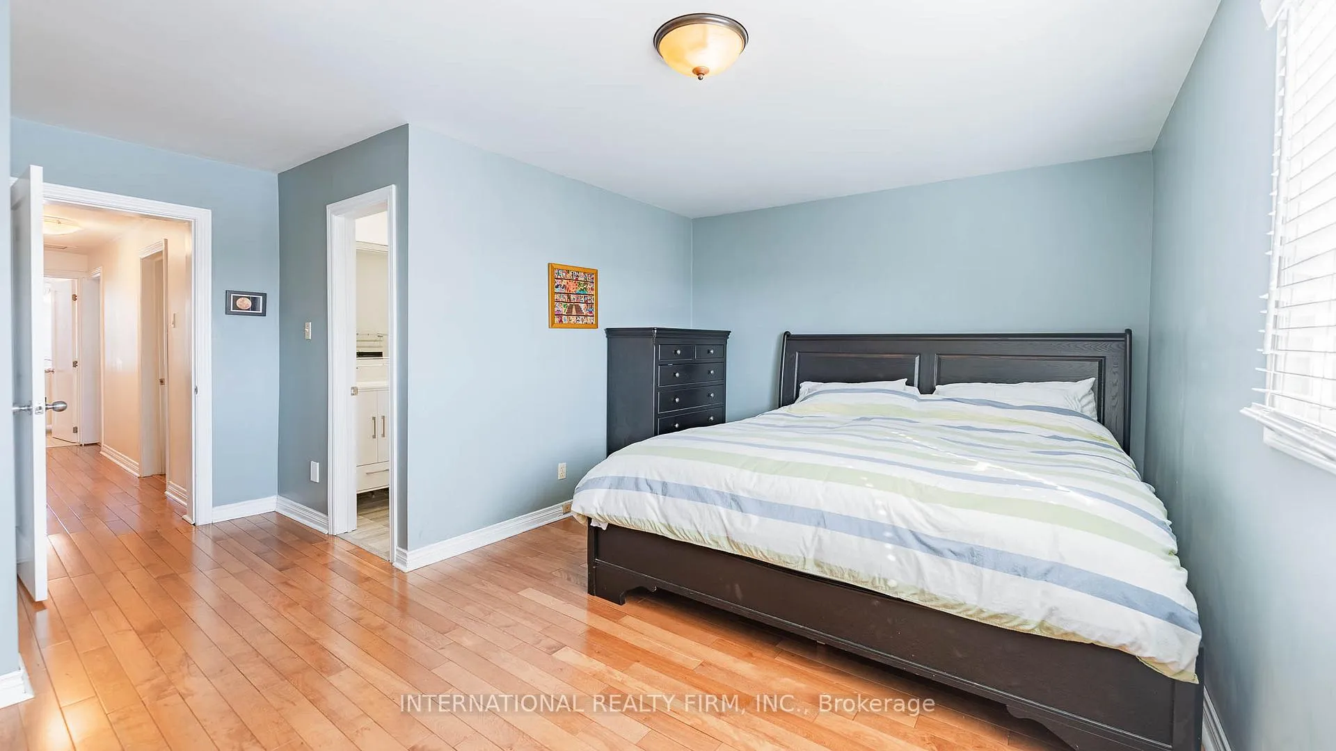 Photo 14 of 25 Teignmouth Avenue, Toronto, Caledonia-Fairbank — HOMEH
