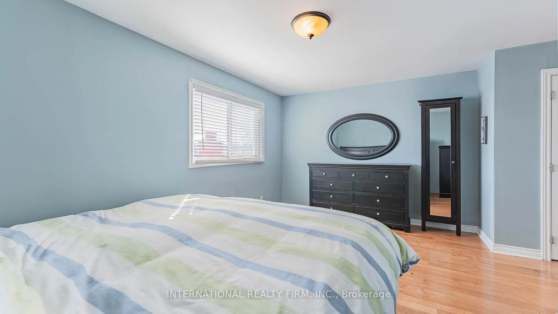 Photo 15 of 25 Teignmouth Avenue, Toronto, Caledonia-Fairbank — HOMEH