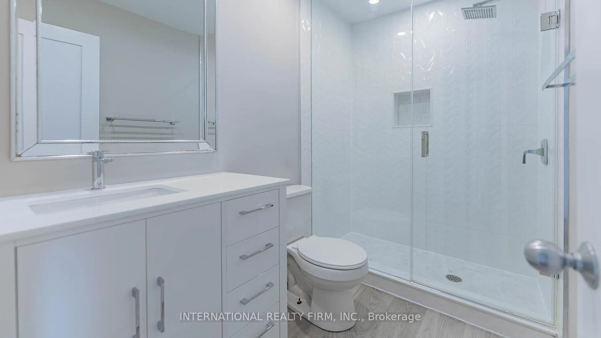 Photo 16 of 25 Teignmouth Avenue, Toronto, Caledonia-Fairbank — HOMEH