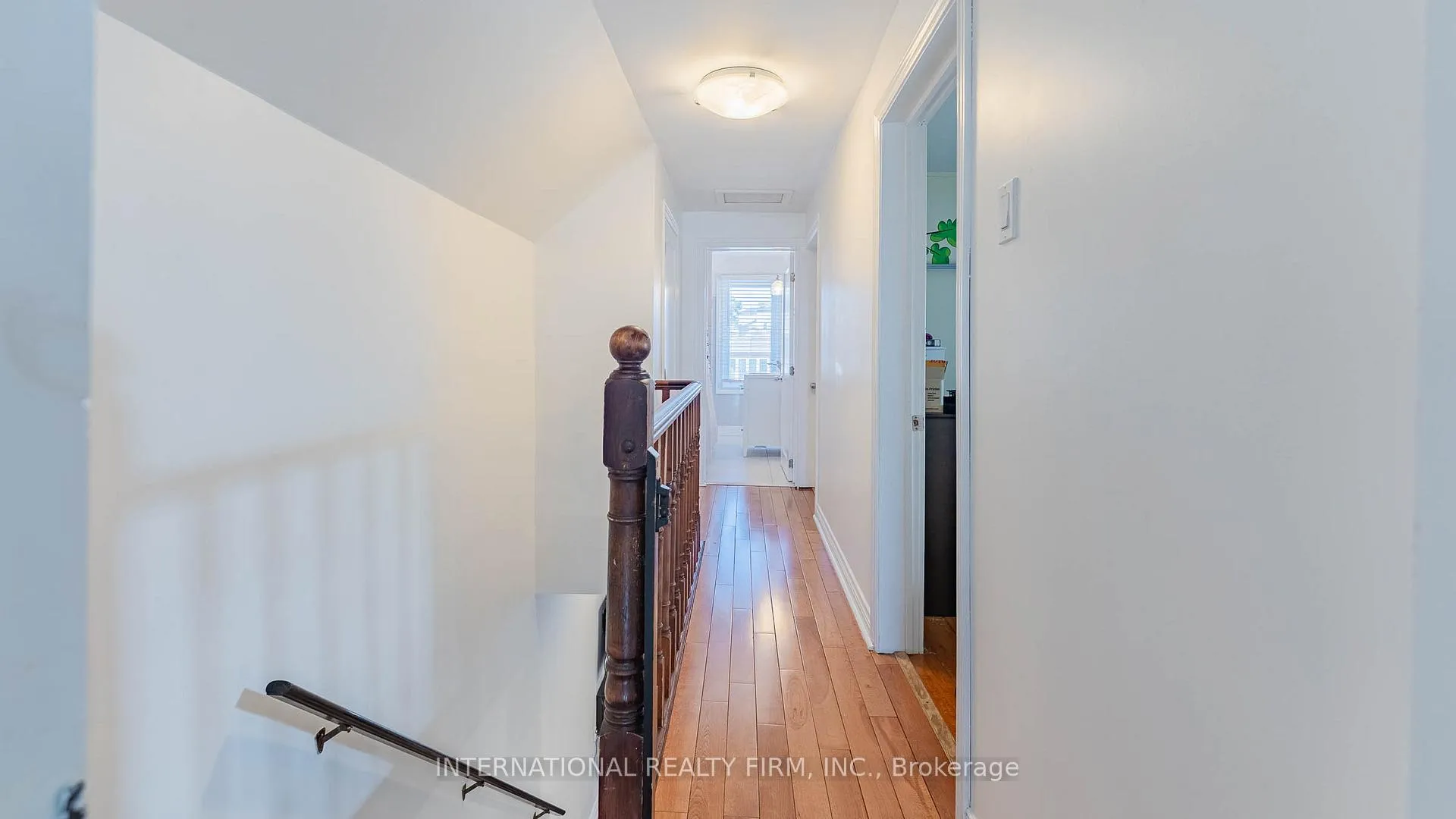 Photo 17 of 25 Teignmouth Avenue, Toronto, Caledonia-Fairbank — HOMEH