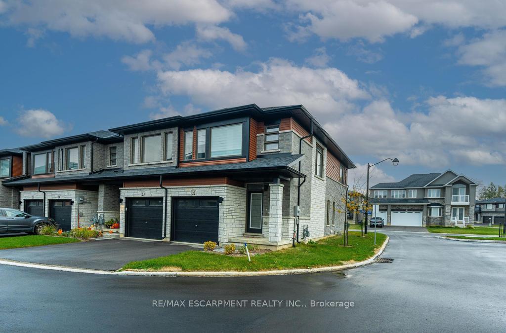 Photo 1 of Unit 22, 106 Court Drive, Brant, Paris — HOMEH
