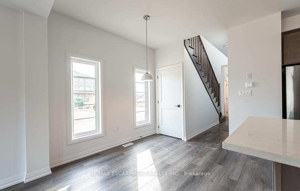 Photo 2 of Unit 22, 106 Court Drive, Brant, Paris — HOMEH