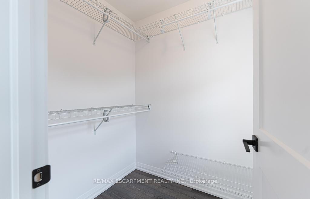 Photo 13 of Unit 22, 106 Court Drive, Brant, Paris — HOMEH