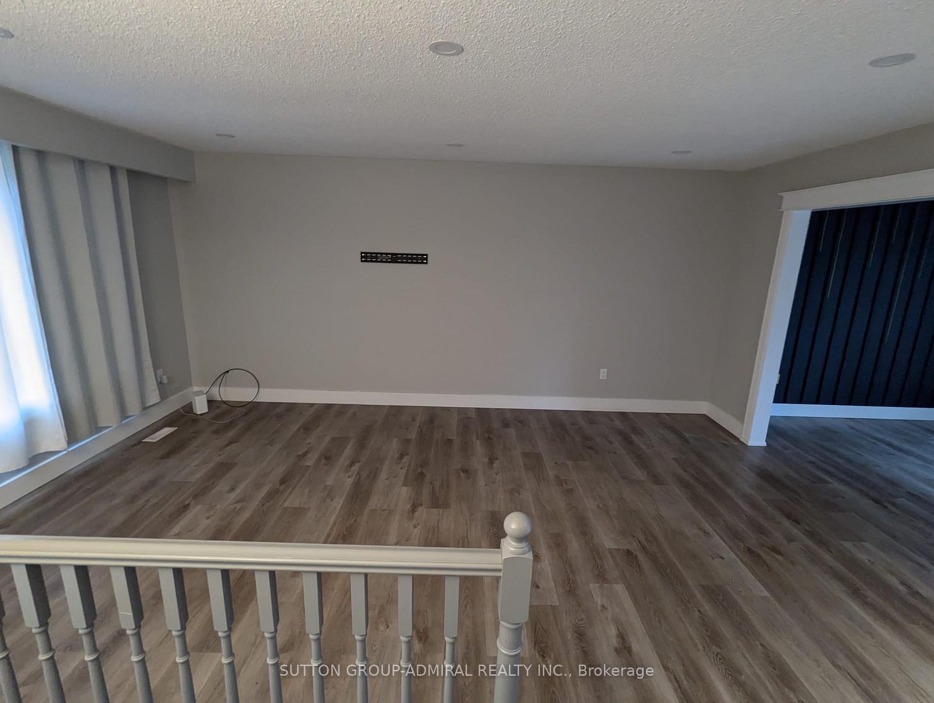Photo 5 of 29 Eileen Drive, Barrie, Allandale Heights — HOMEH