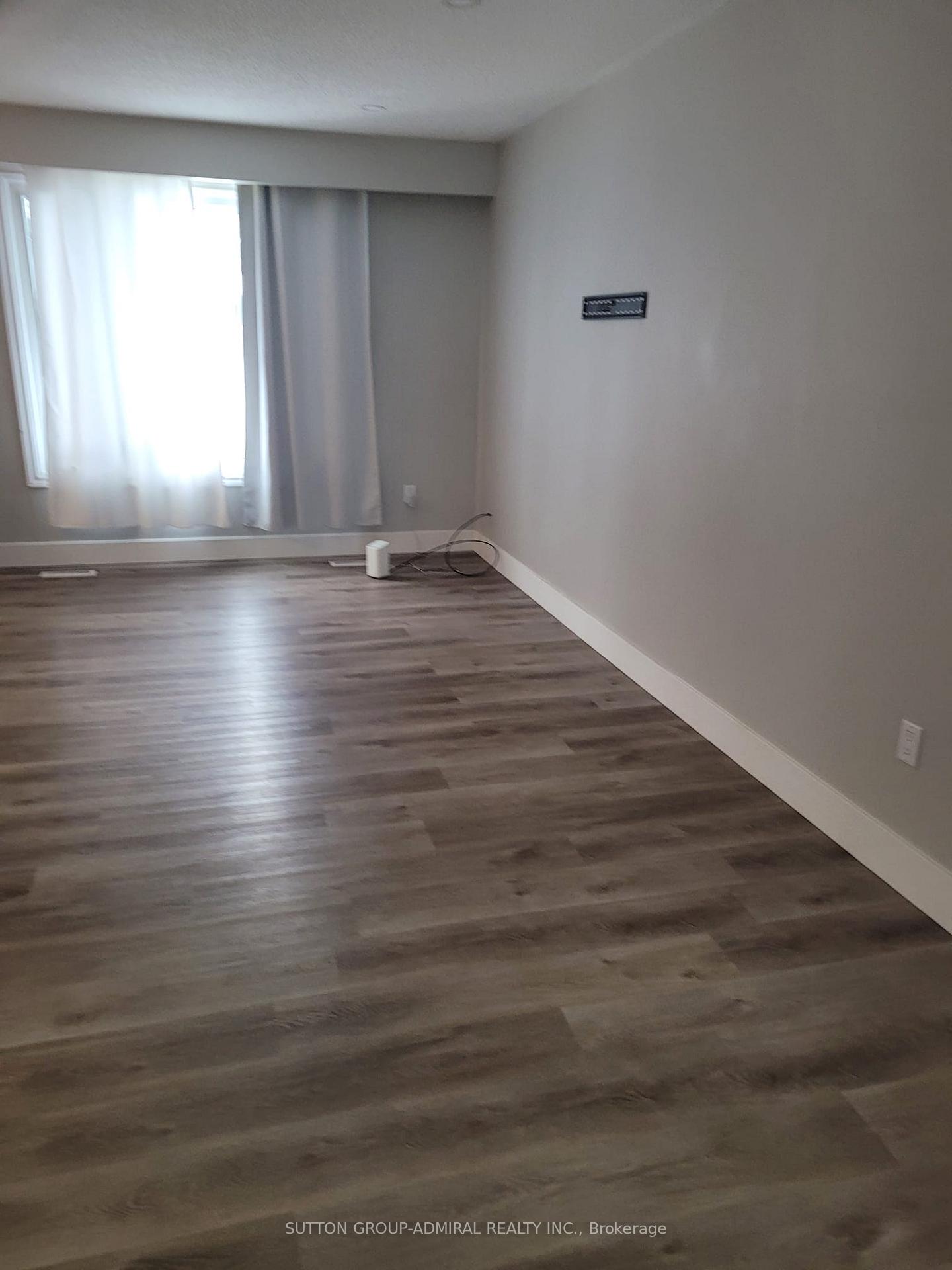 Photo 12 of 29 Eileen Drive, Barrie, Allandale Heights — HOMEH