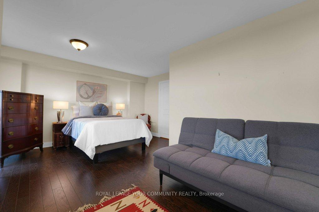Photo 5 of Unit 1211, 50 Inverlochy Boulevard, Markham, Royal Orchard — HOMEH