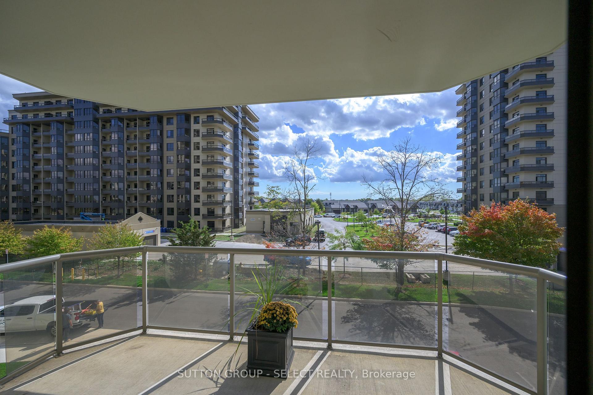 Photo 4 of Unit 303, 1030 Coronation Drive, London, North I — HOMEH
