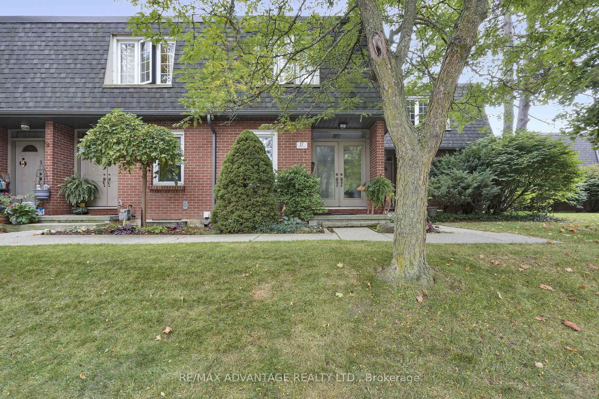 Photo 1 of 17 Blackacres Boulevard, London, North F — HOMEH