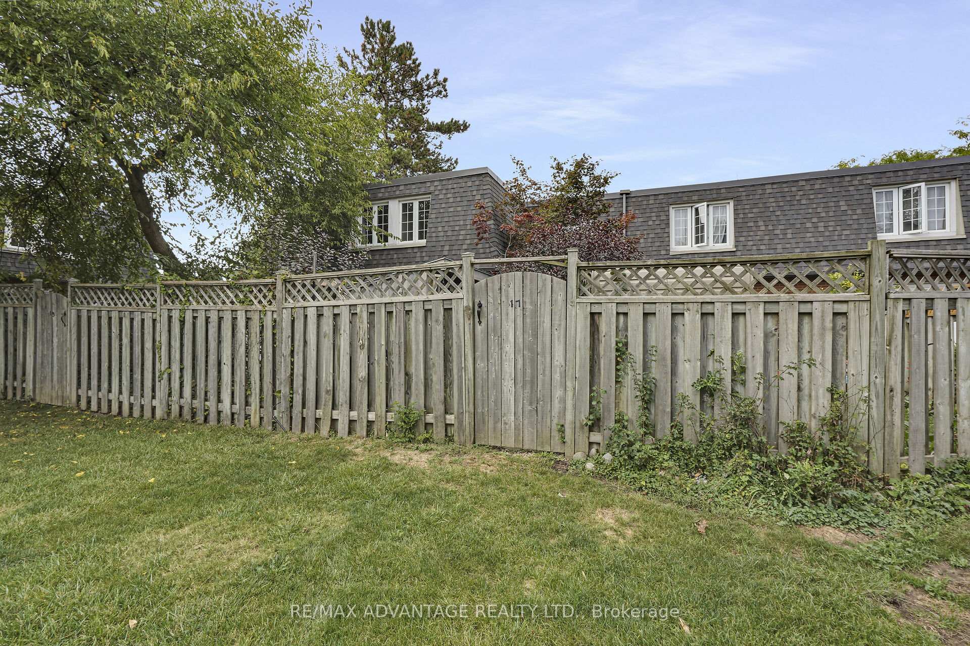Photo 10 of 17 Blackacres Boulevard, London, North F — HOMEH