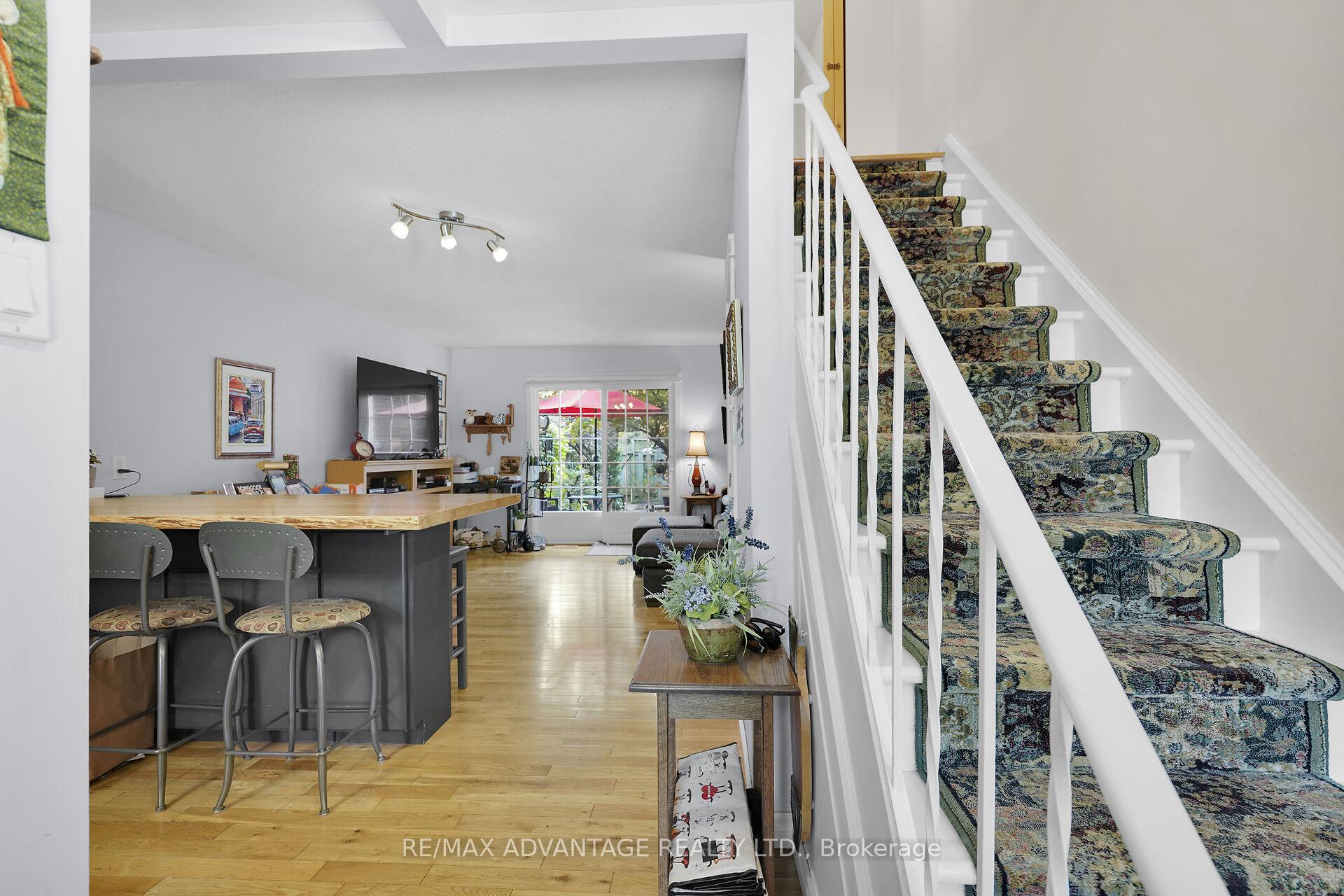 Photo 13 of 17 Blackacres Boulevard, London, North F — HOMEH