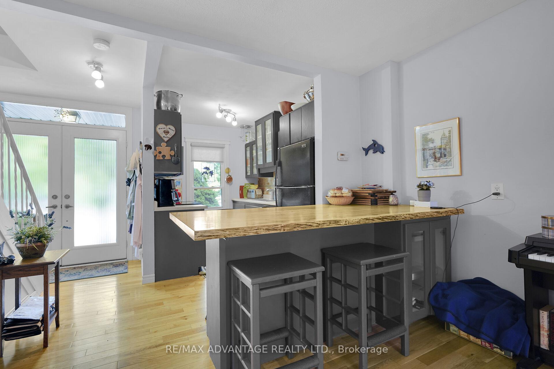 Photo 14 of 17 Blackacres Boulevard, London, North F — HOMEH