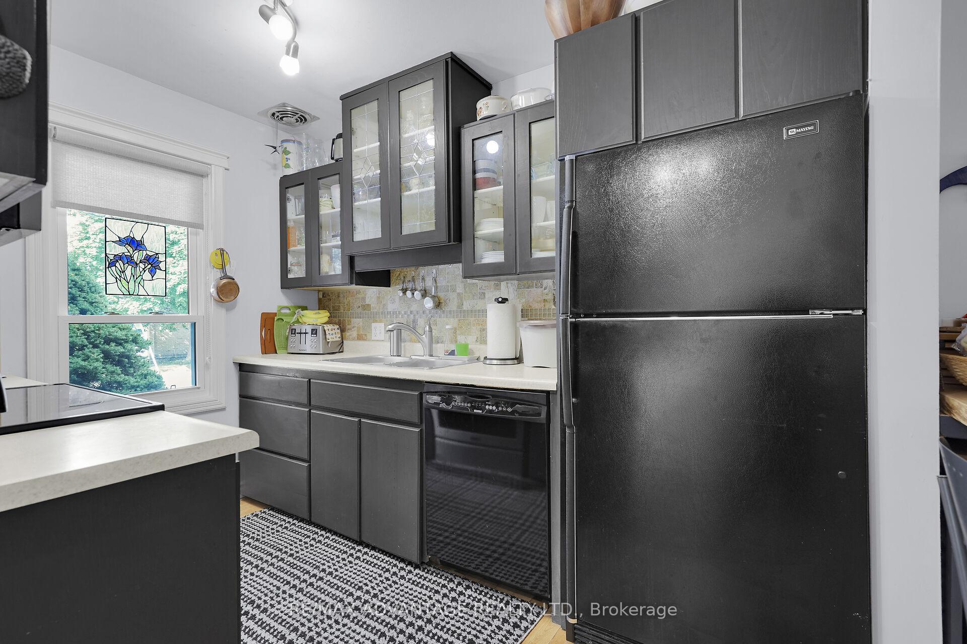 Photo 16 of 17 Blackacres Boulevard, London, North F — HOMEH