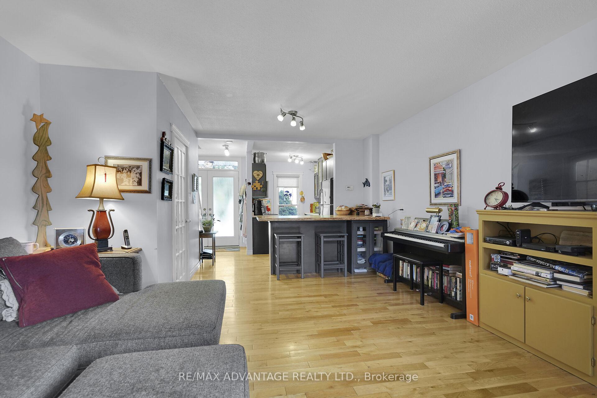 Photo 22 of 17 Blackacres Boulevard, London, North F — HOMEH