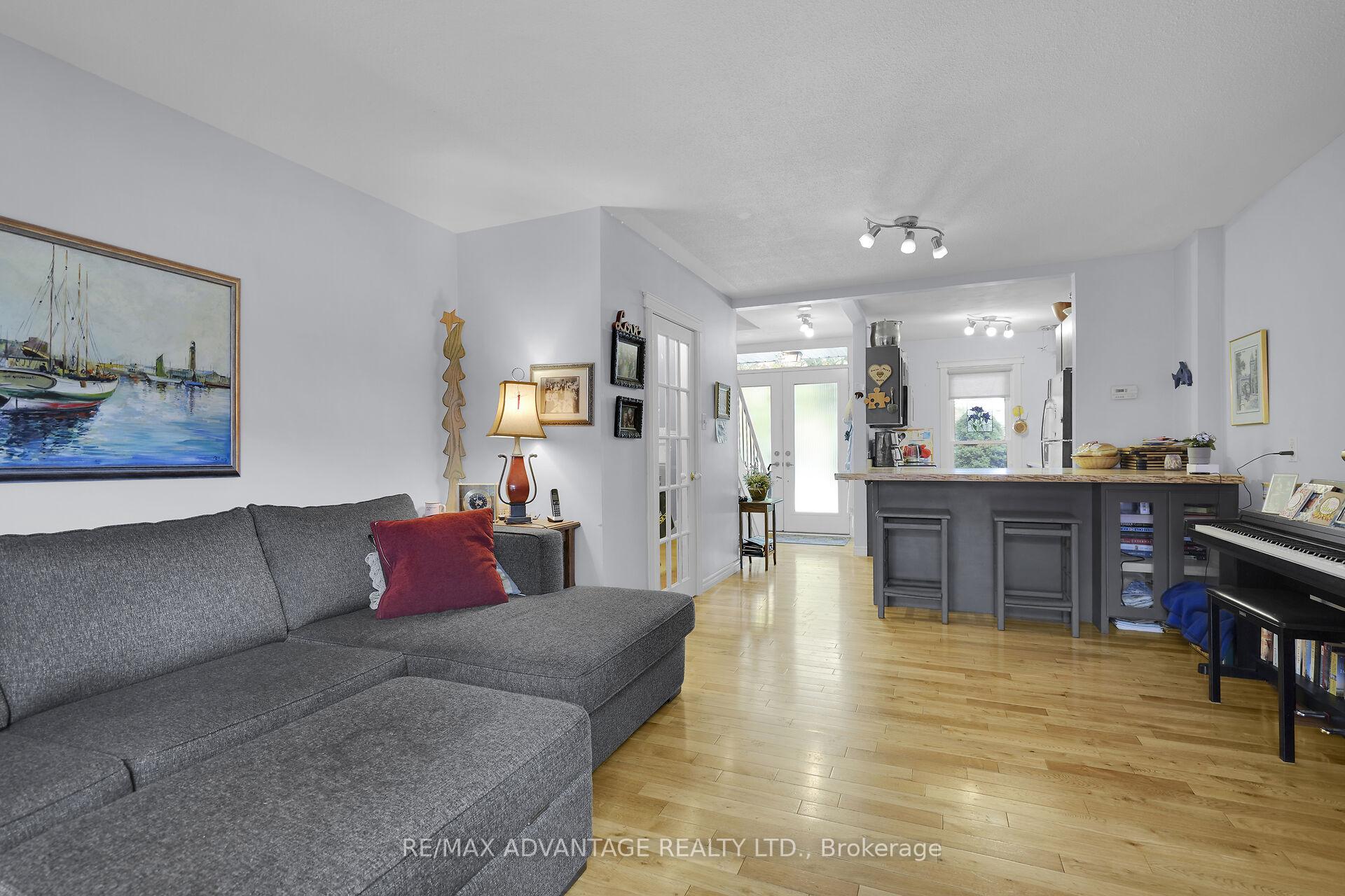 Photo 23 of 17 Blackacres Boulevard, London, North F — HOMEH