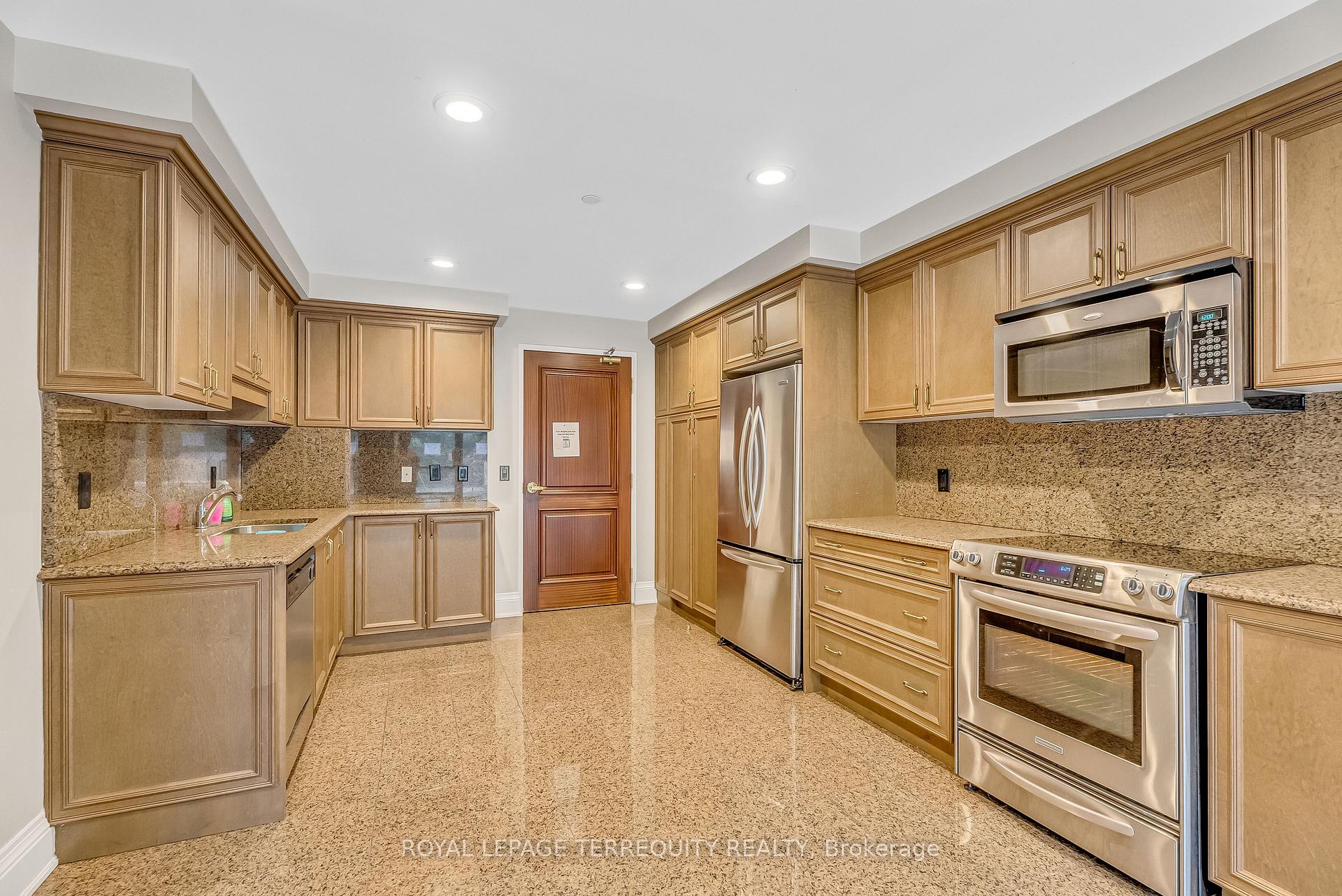 Photo 52 of Unit 1409, 9225 Jane Street, Vaughan, Maple — HOMEH