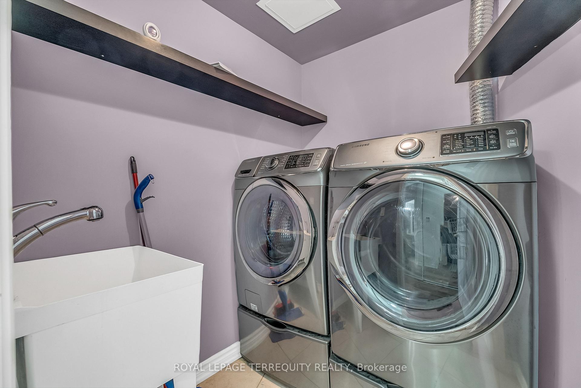 Photo 19 of Unit 1409, 9225 Jane Street, Vaughan, Maple — HOMEH
