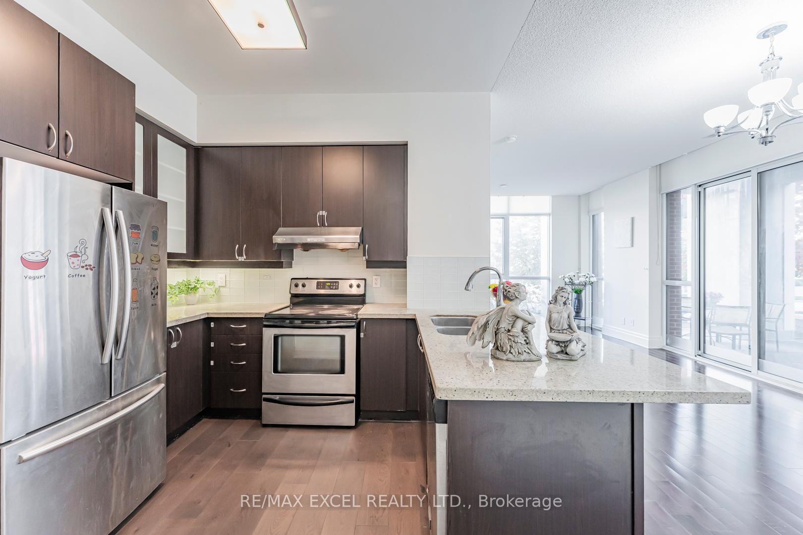 Photo 9 of Unit 110, 1 Upper Duke Crescent, Markham, Unionville — HOMEH