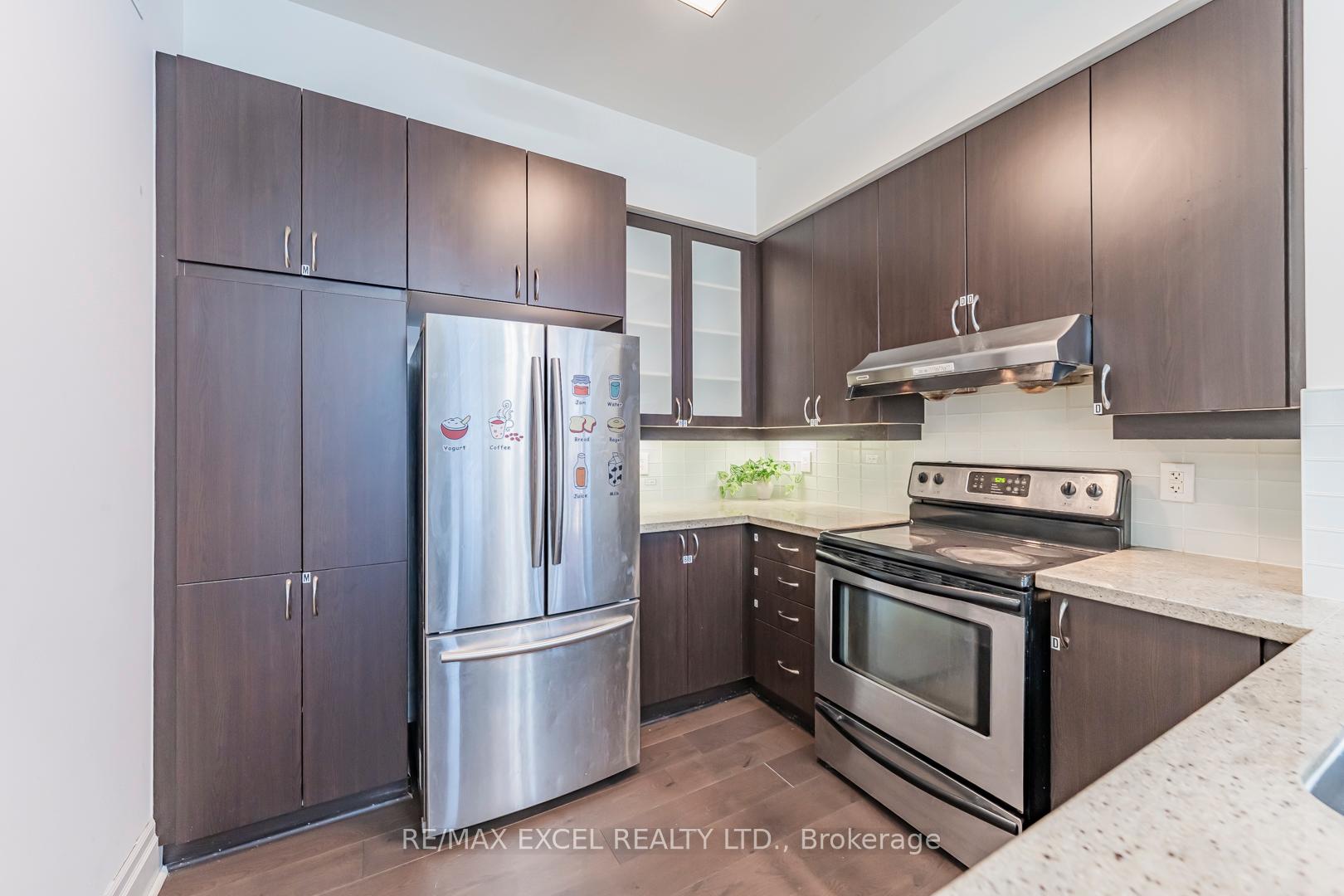 Photo 10 of Unit 110, 1 Upper Duke Crescent, Markham, Unionville — HOMEH