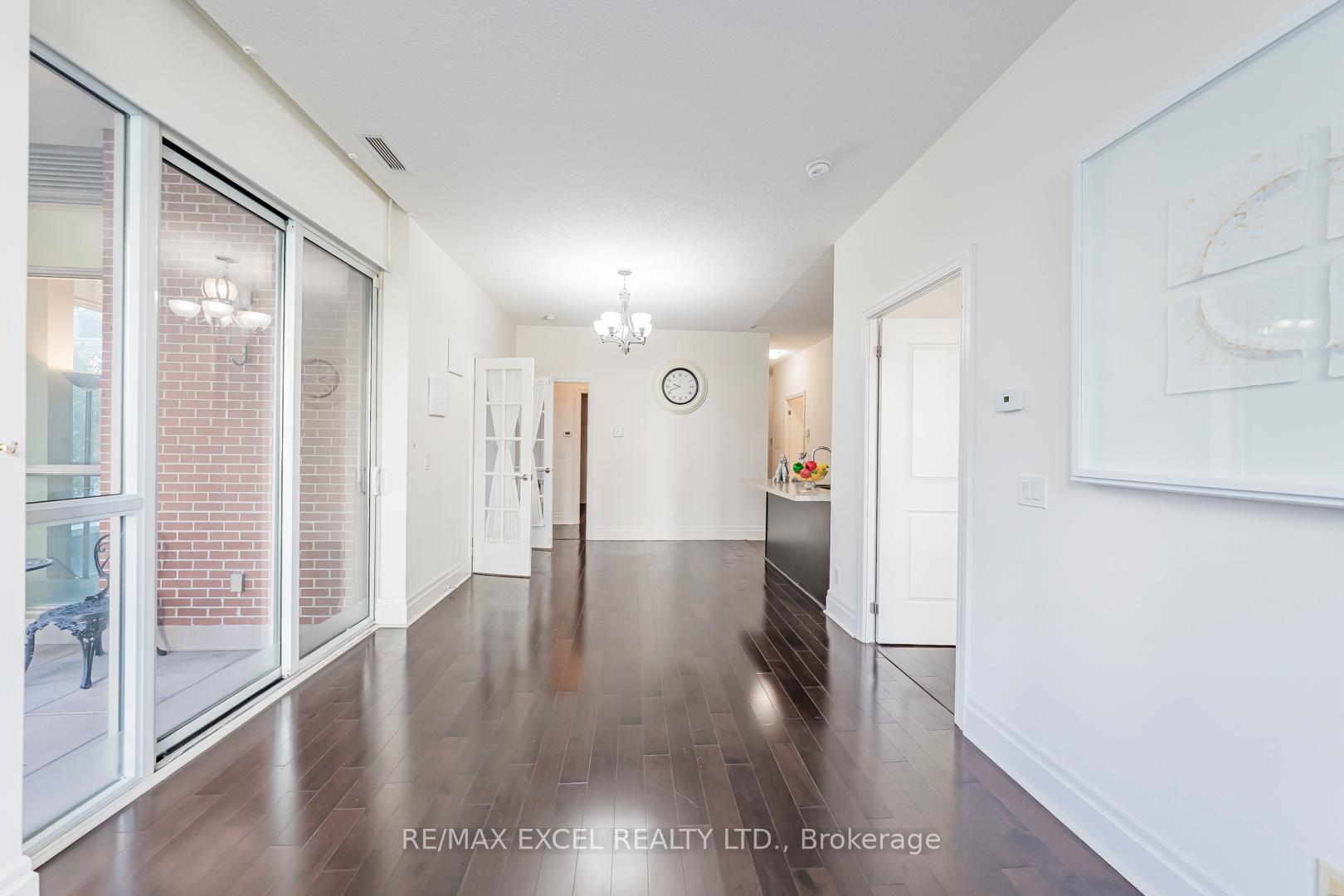 Photo 14 of Unit 110, 1 Upper Duke Crescent, Markham, Unionville — HOMEH