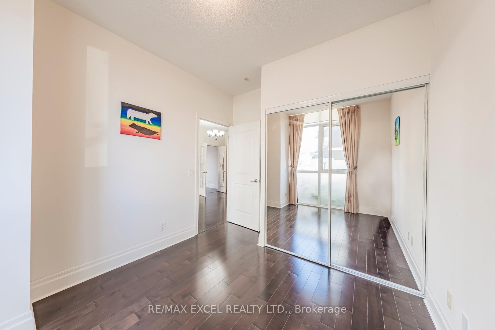 Photo 15 of Unit 110, 1 Upper Duke Crescent, Markham, Unionville — HOMEH