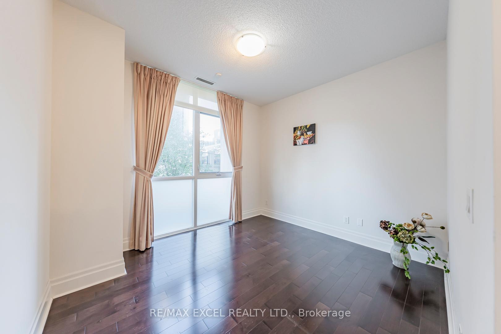 Photo 18 of Unit 110, 1 Upper Duke Crescent, Markham, Unionville — HOMEH