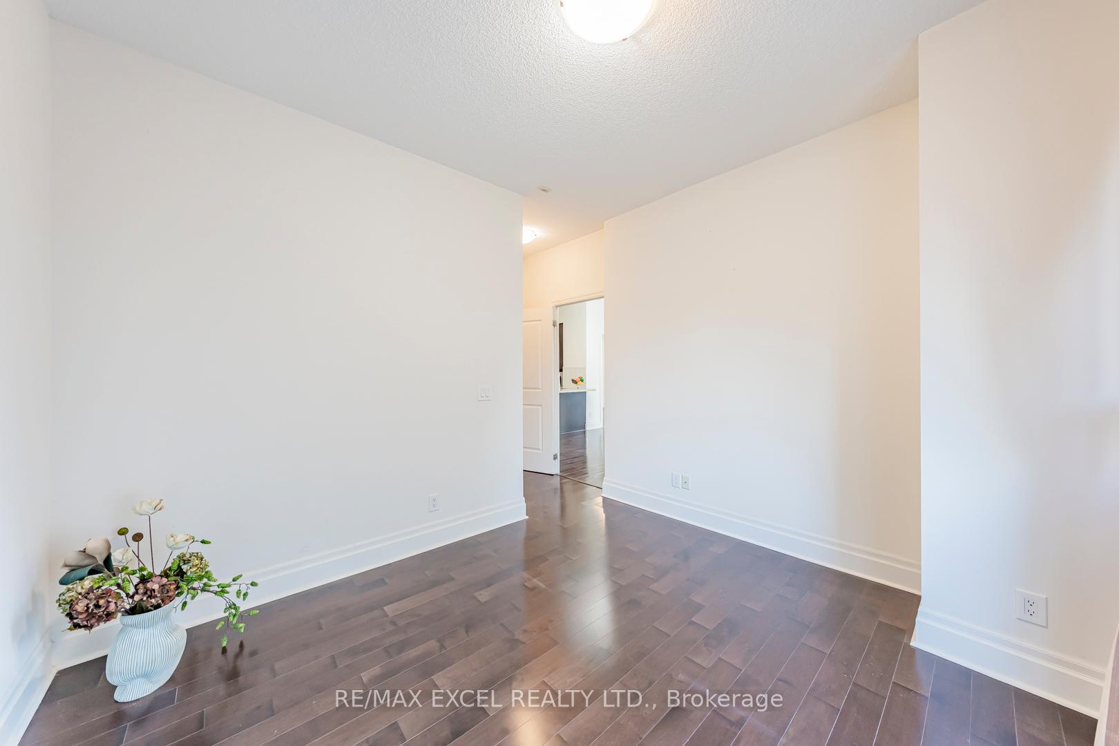 Photo 20 of Unit 110, 1 Upper Duke Crescent, Markham, Unionville — HOMEH