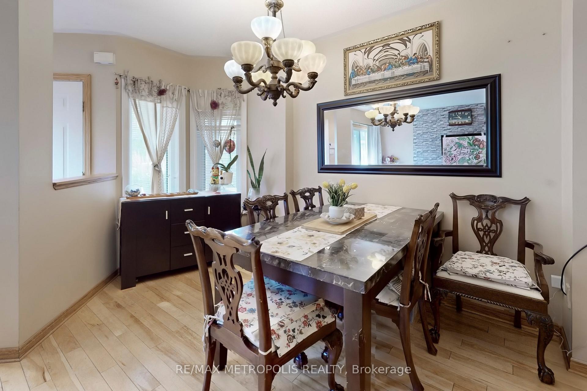 Photo 12 of Unit 9, 735 New Westminster Drive, Vaughan, Brownridge — HOMEH