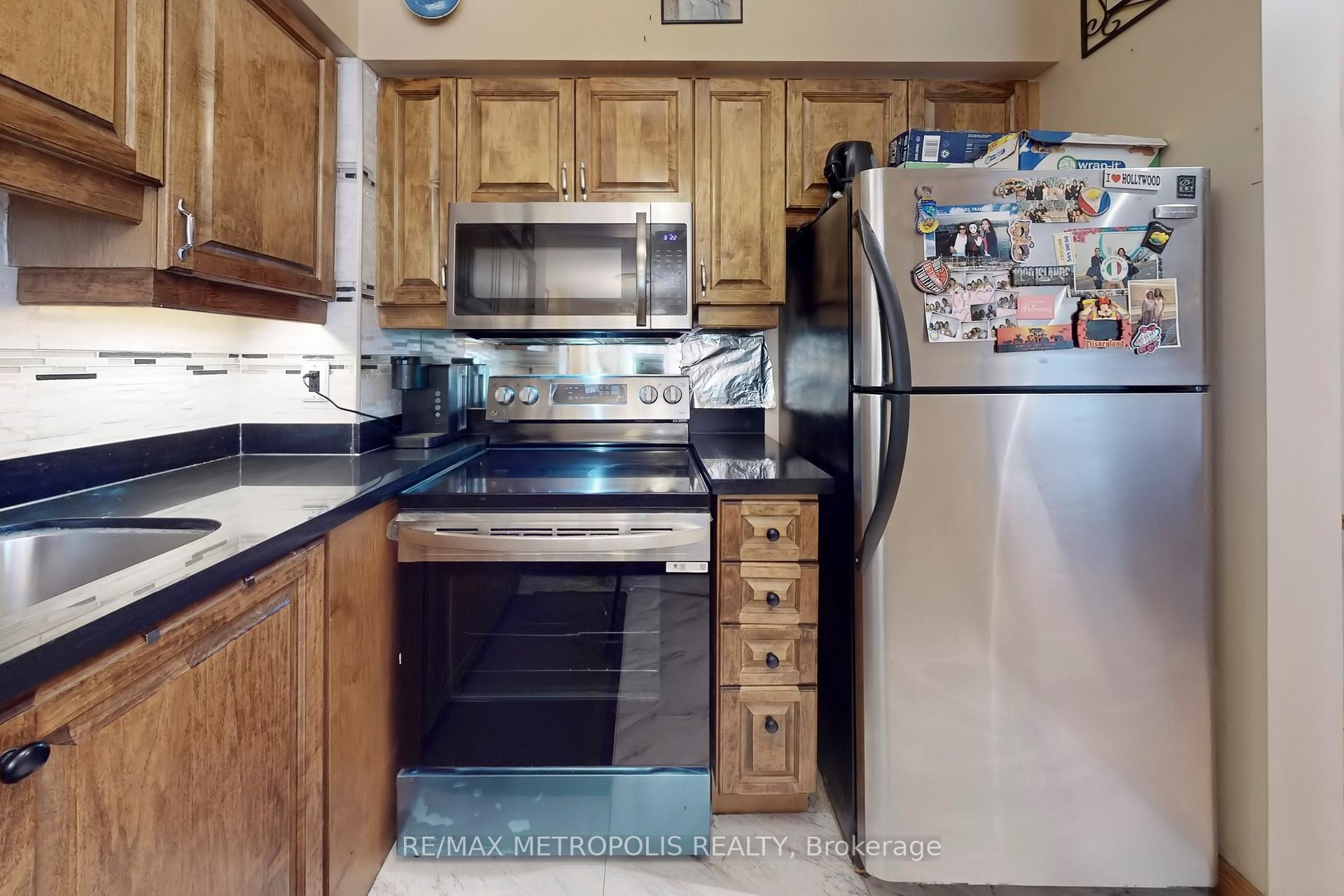 Photo 13 of Unit 9, 735 New Westminster Drive, Vaughan, Brownridge — HOMEH