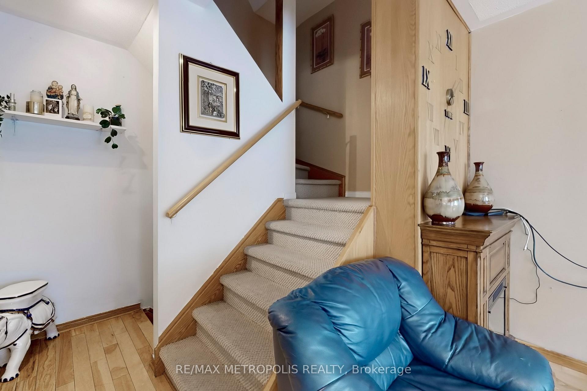 Photo 16 of Unit 9, 735 New Westminster Drive, Vaughan, Brownridge — HOMEH