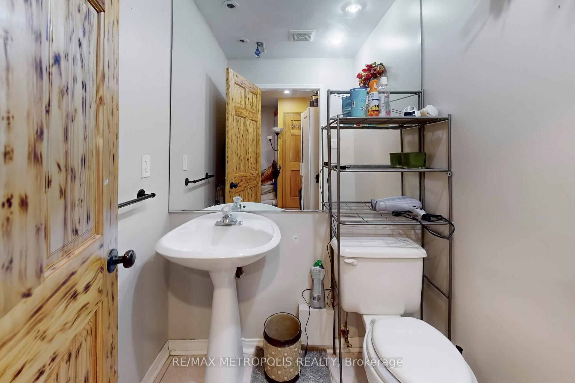 Photo 34 of Unit 9, 735 New Westminster Drive, Vaughan, Brownridge — HOMEH