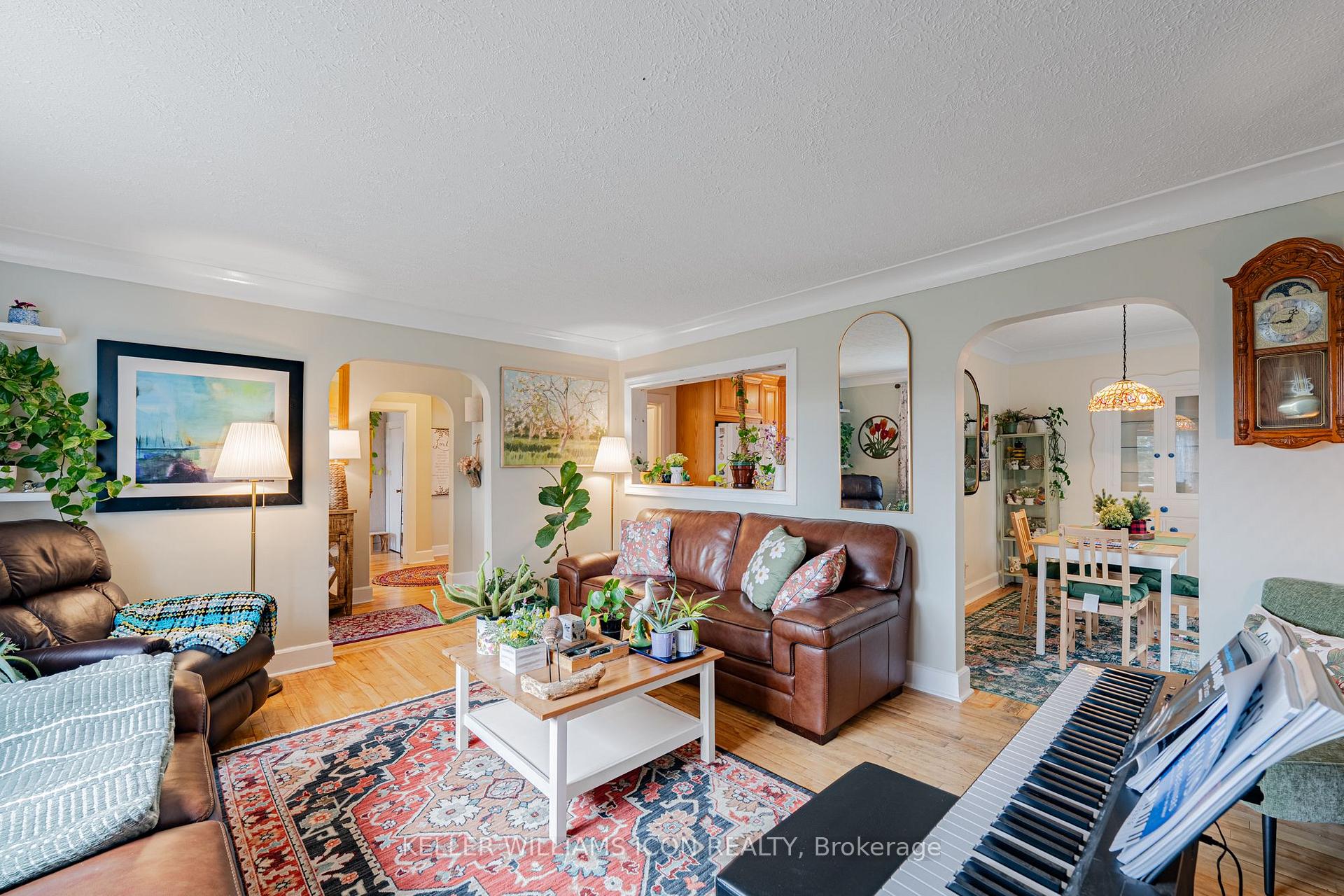 Photo 14 of 320 Donald B. Munro Drive, Ottawa, Carp — HOMEH