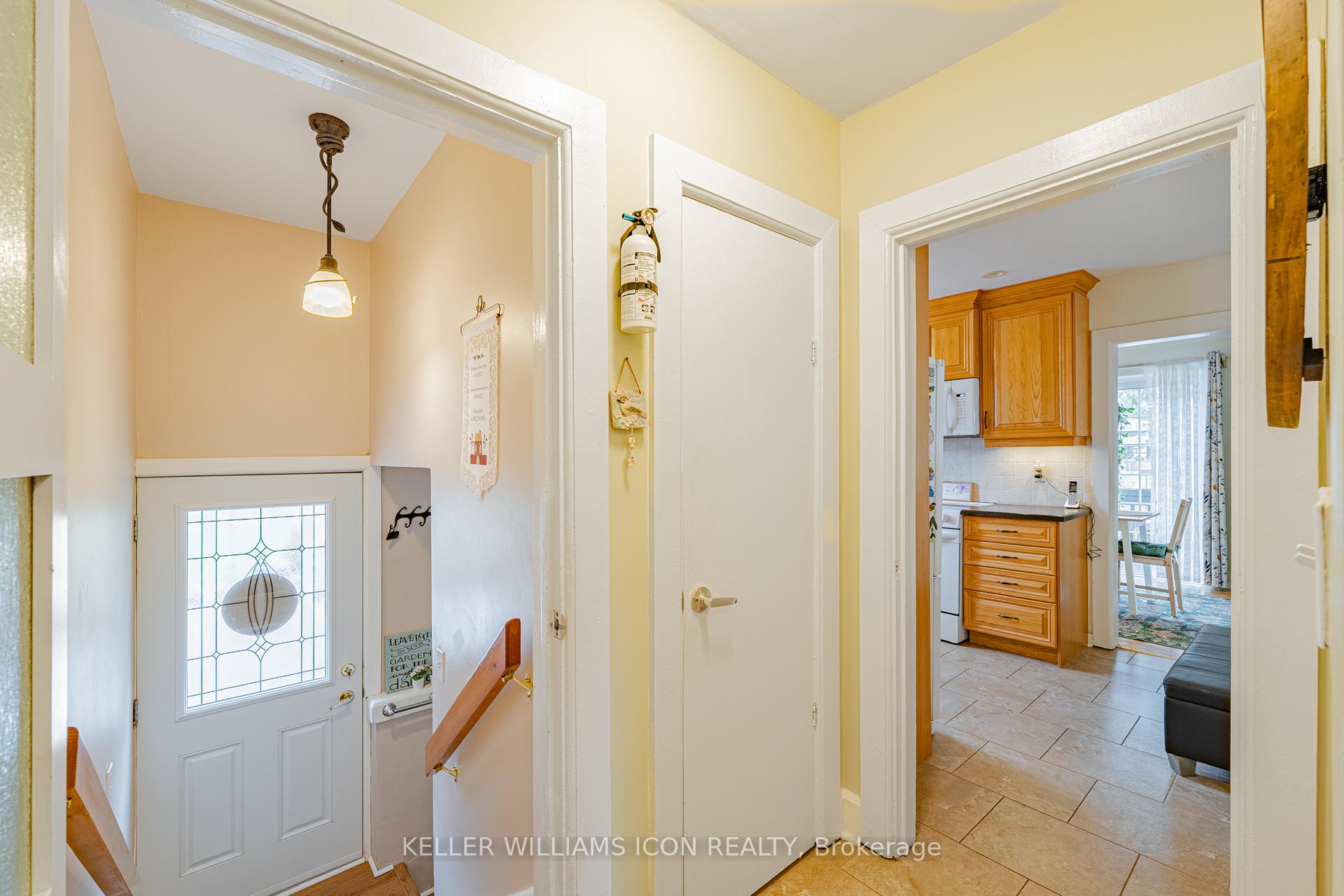 Photo 17 of 320 Donald B. Munro Drive, Ottawa, Carp — HOMEH