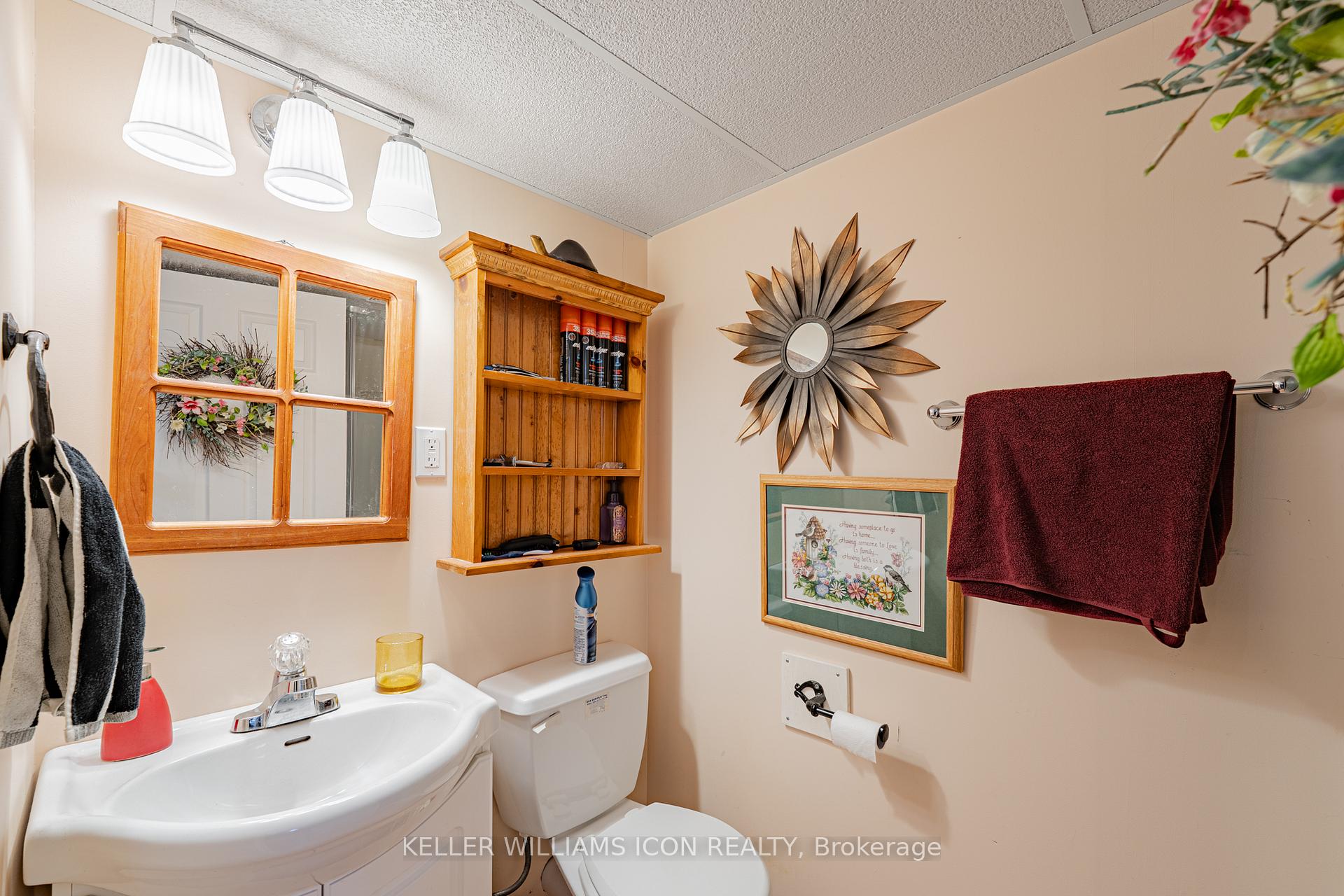 Photo 34 of 320 Donald B. Munro Drive, Ottawa, Carp — HOMEH