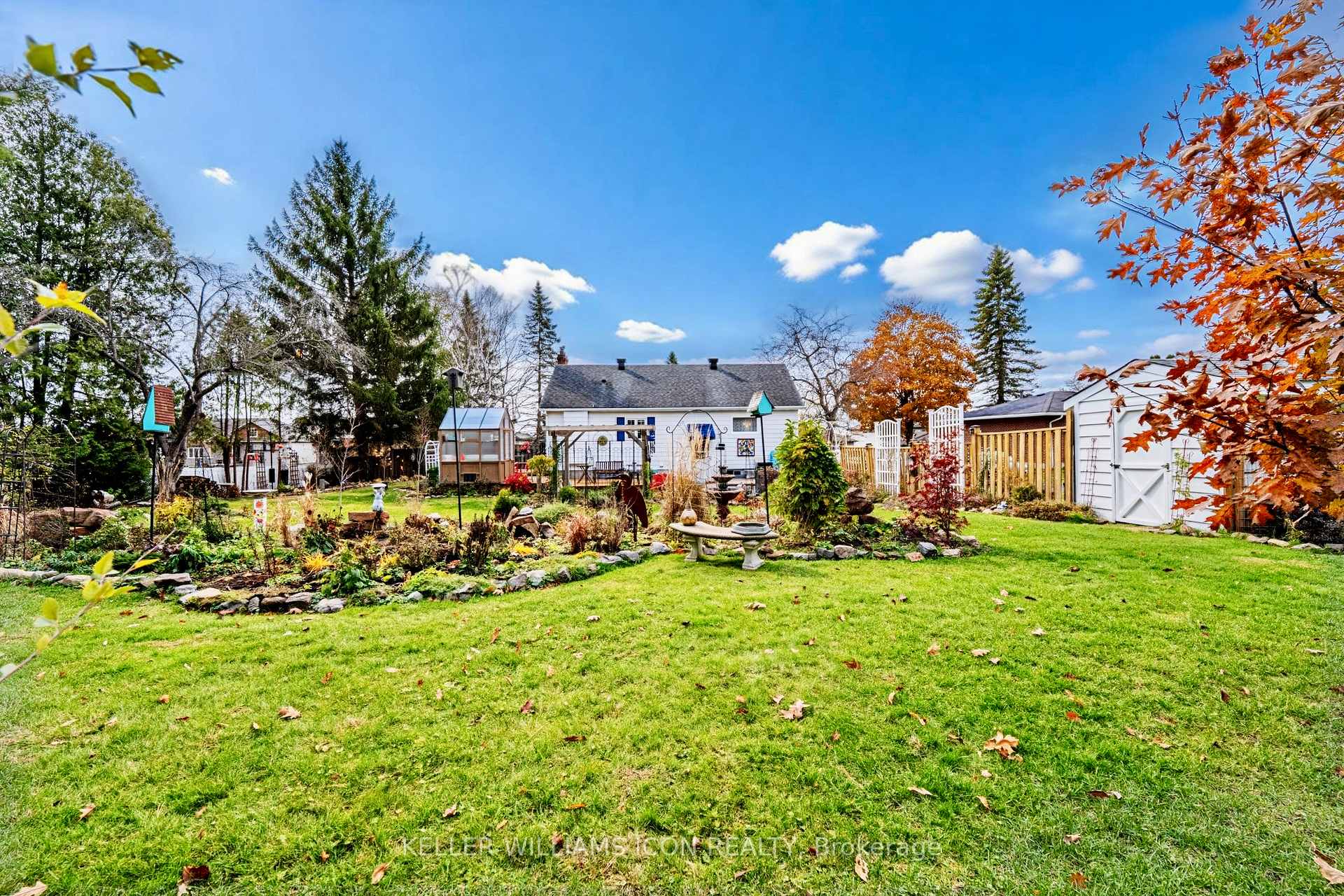 Photo 36 of 320 Donald B. Munro Drive, Ottawa, Carp — HOMEH