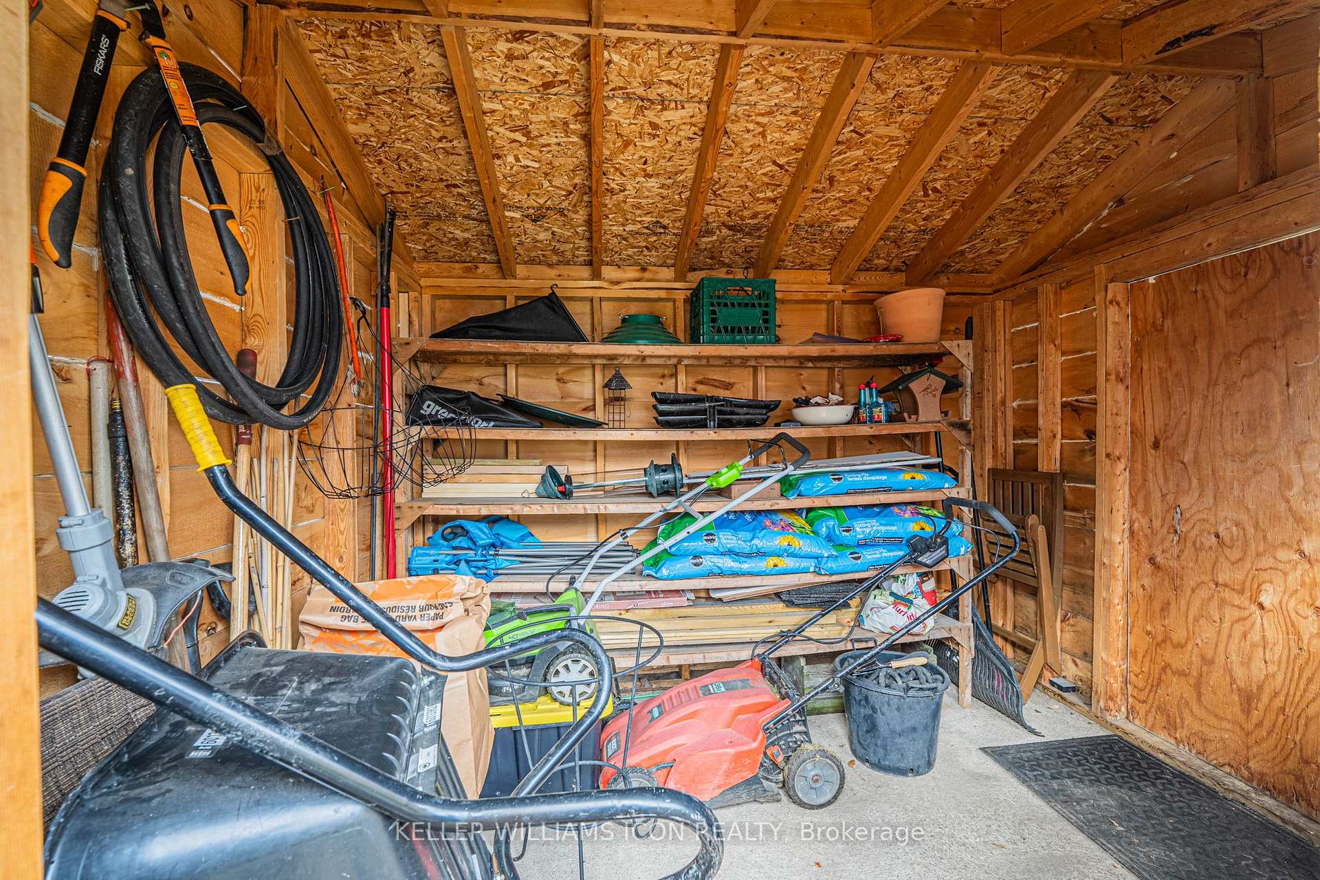 Photo 41 of 320 Donald B. Munro Drive, Ottawa, Carp — HOMEH