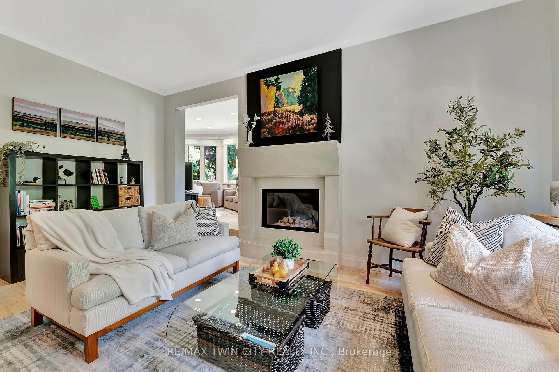 Photo 3 of Unit 1, 10 Stuart Street, Guelph, St. George's — HOMEH