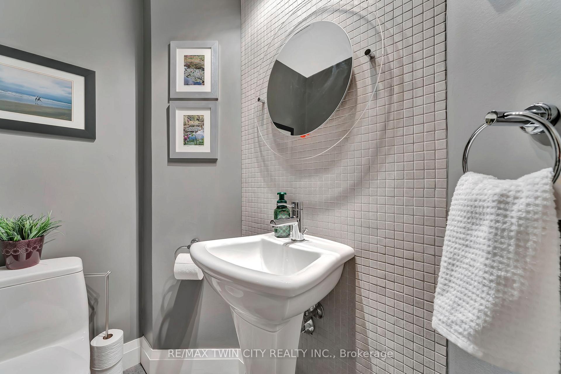 Photo 16 of Unit 1, 10 Stuart Street, Guelph, St. George's — HOMEH