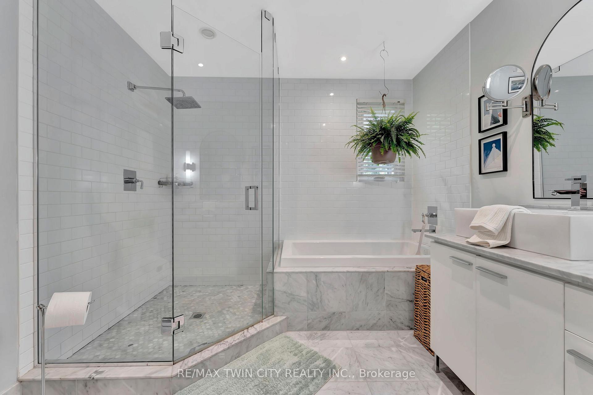 Photo 22 of Unit 1, 10 Stuart Street, Guelph, St. George's — HOMEH