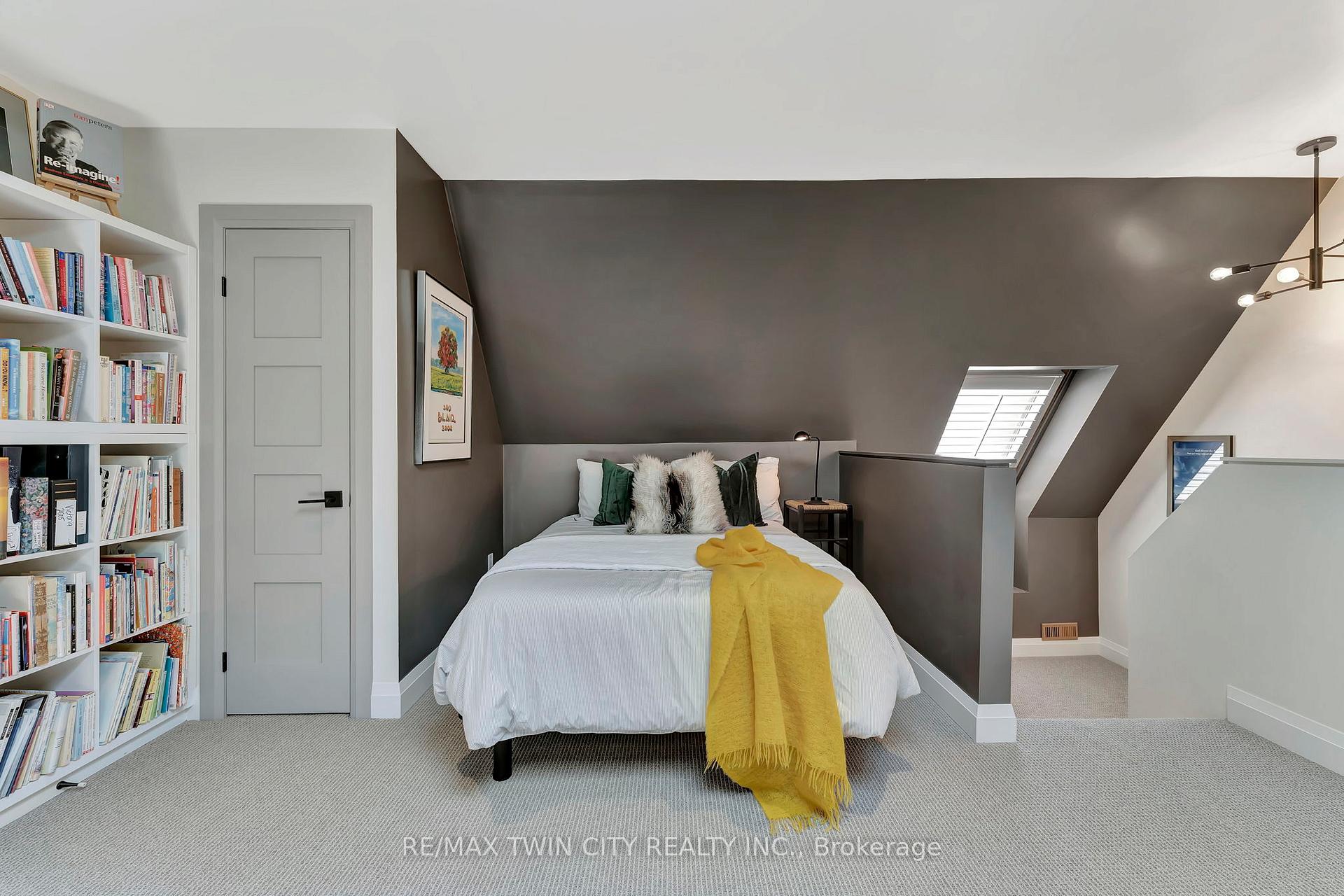 Photo 25 of Unit 1, 10 Stuart Street, Guelph, St. George's — HOMEH