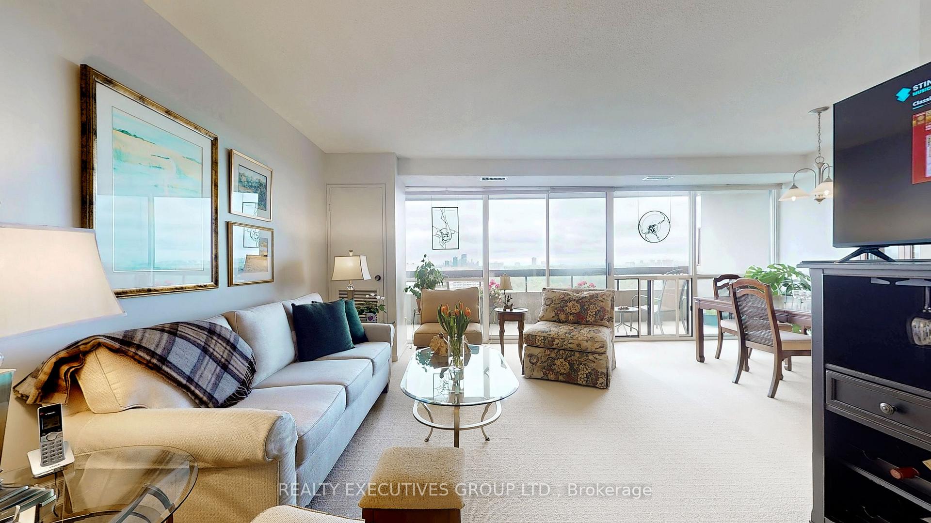 Photo 8 of Unit 1601, 8111 Yonge Street, Markham, Royal Orchard — HOMEH