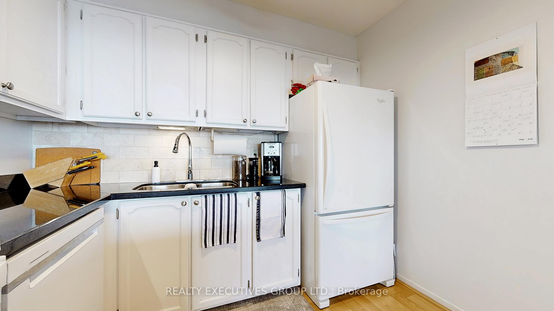 Photo 15 of Unit 1601, 8111 Yonge Street, Markham, Royal Orchard — HOMEH