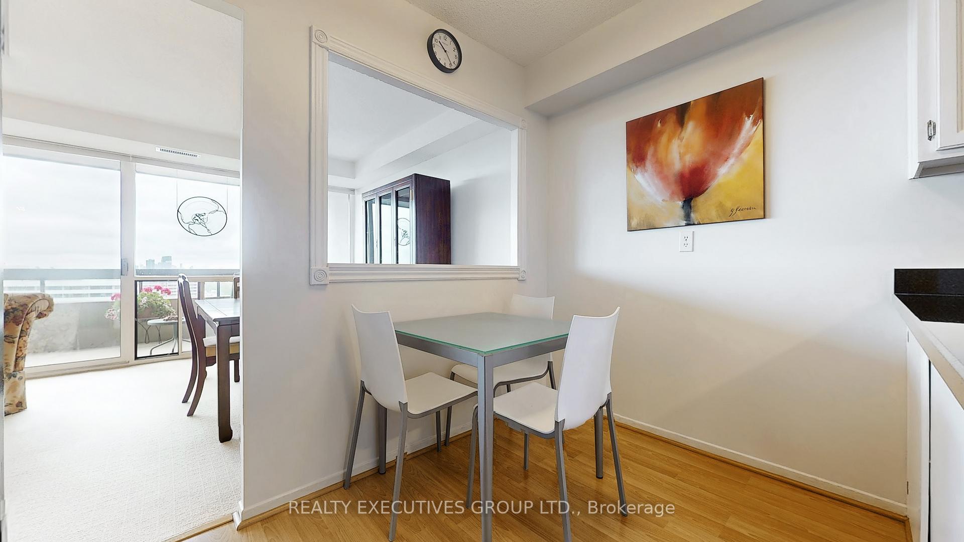 Photo 16 of Unit 1601, 8111 Yonge Street, Markham, Royal Orchard — HOMEH