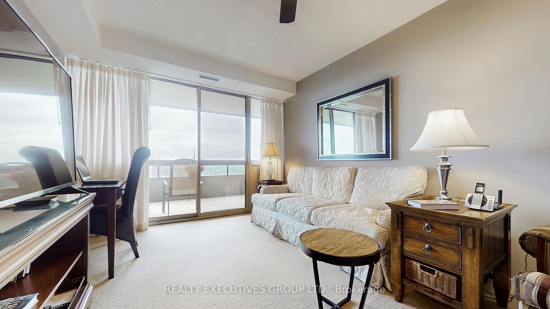 Photo 18 of Unit 1601, 8111 Yonge Street, Markham, Royal Orchard — HOMEH