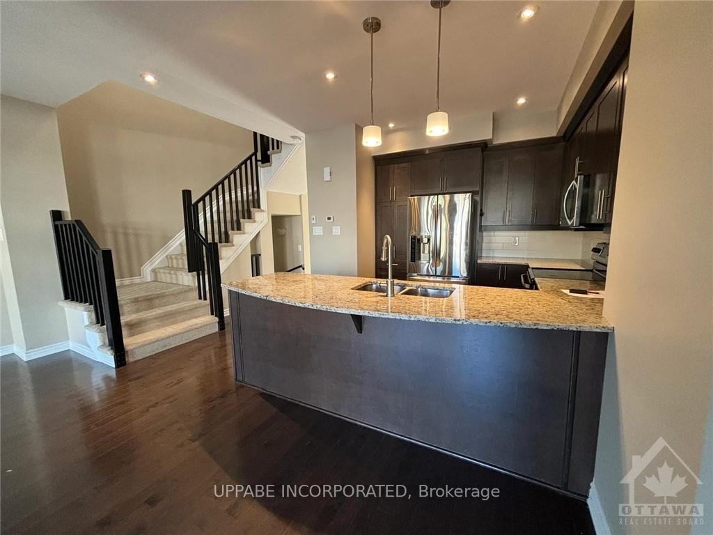Photo 2 of 632 Guernsey Place, Ottawa, Riverside South/Gloucester Glen — HOMEH