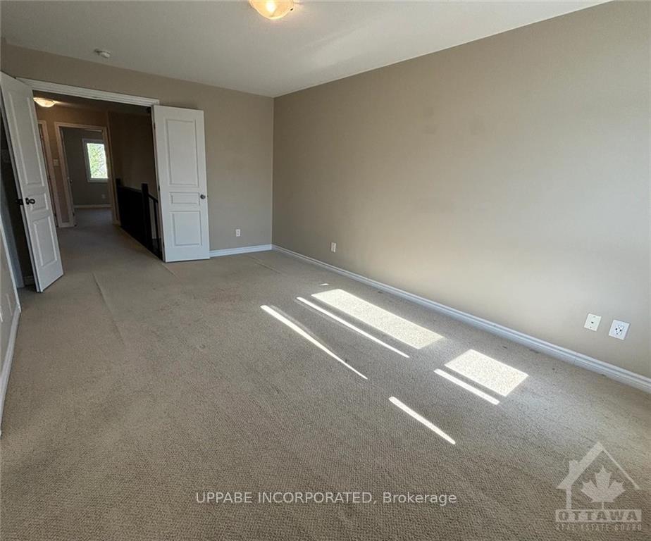 Photo 11 of 632 Guernsey Place, Ottawa, Riverside South/Gloucester Glen — HOMEH
