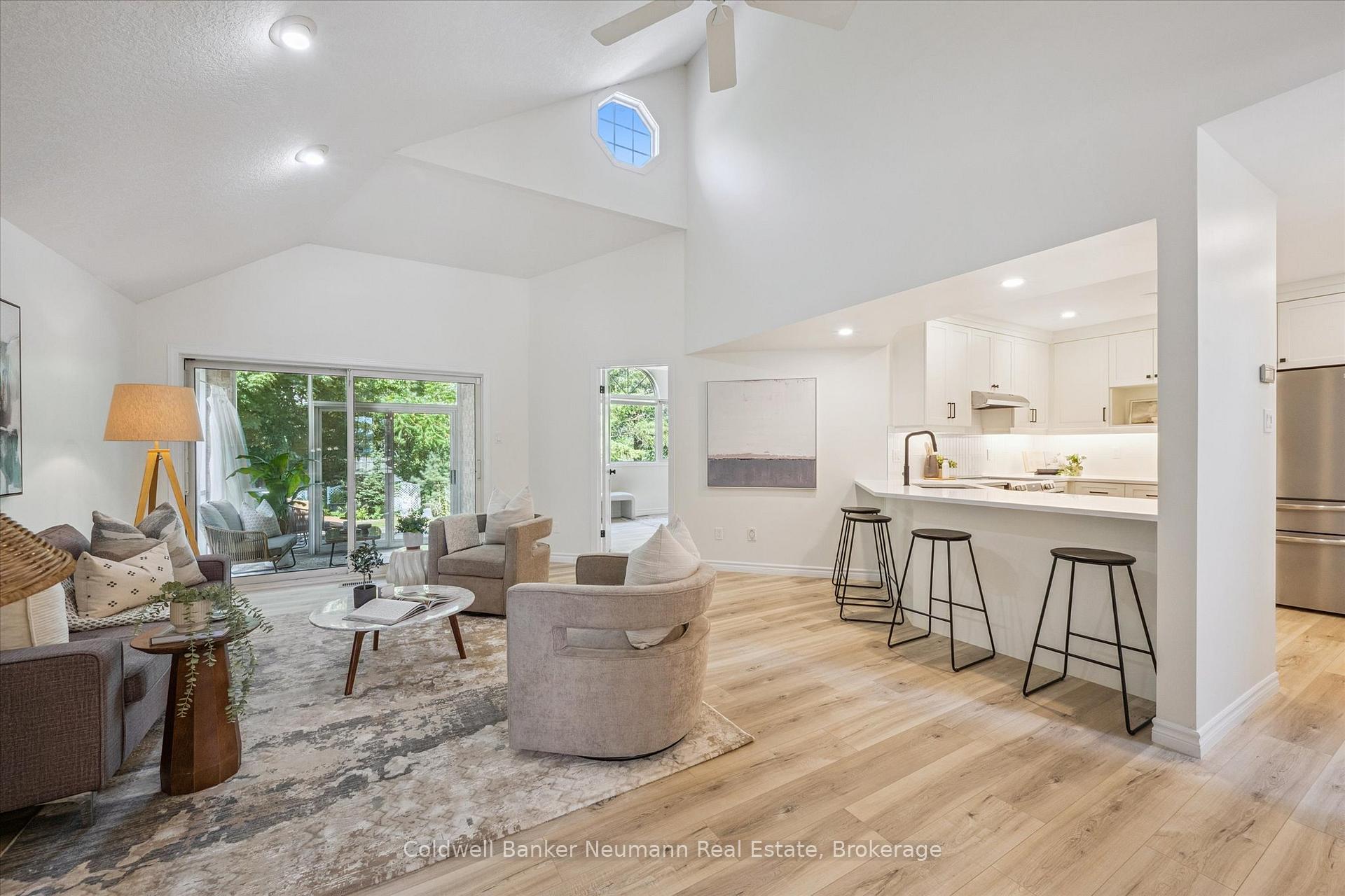 Photo 3 of Unit 9, 1550 Gordon Street, Guelph, Pineridge/Westminster Woods — HOMEH