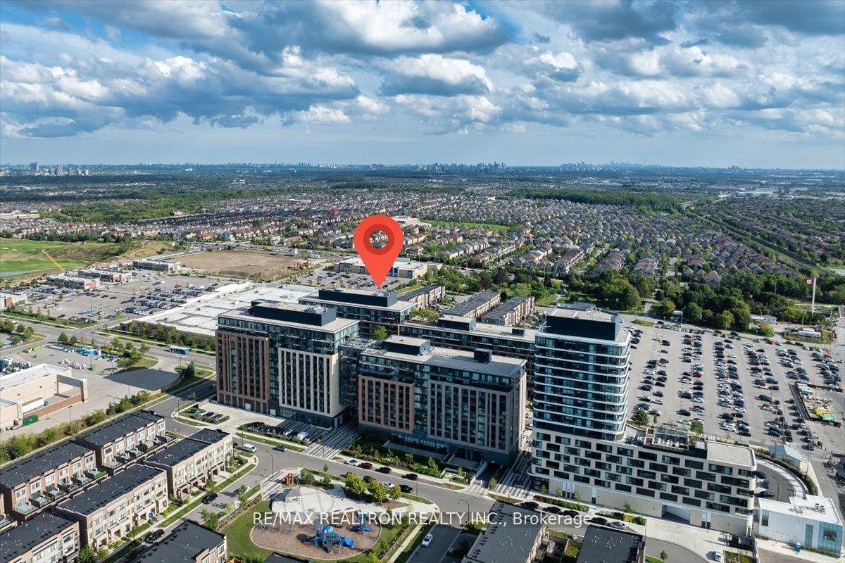Photo 4 of Unit 204, 99 Eagle Rock Way, Vaughan, Rural Vaughan — HOMEH