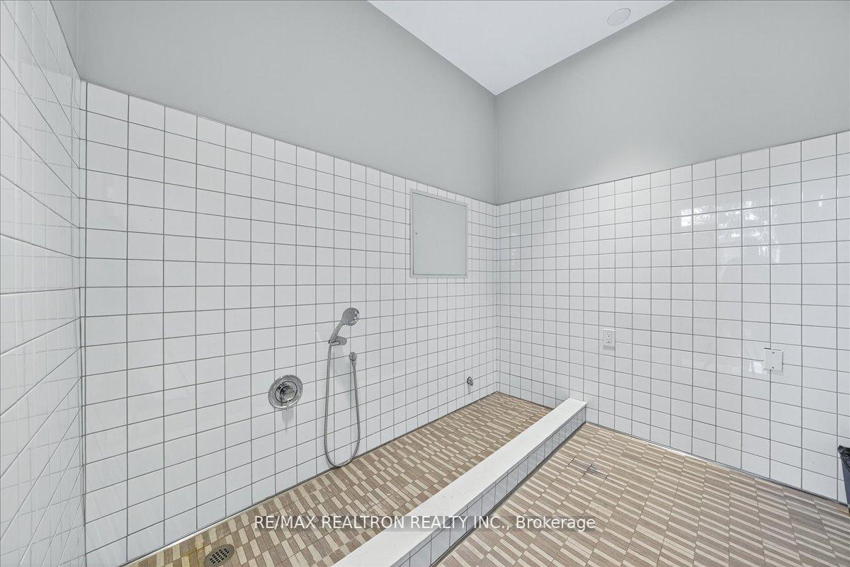 Photo 12 of Unit 204, 99 Eagle Rock Way, Vaughan, Rural Vaughan — HOMEH