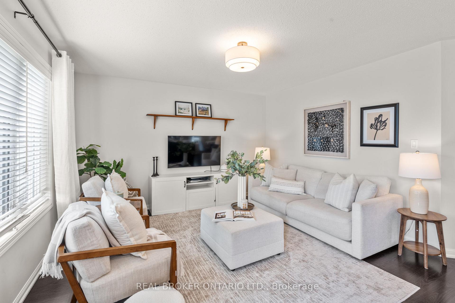 Photo 19 of 5 Don Hadden Crescent, Brock, Sunderland — HOMEH
